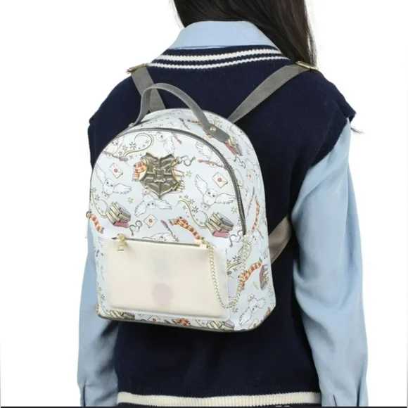 NWT Hedwig Mini Backpack and letter Pouch - Harry Potter - Picture 2 of 13